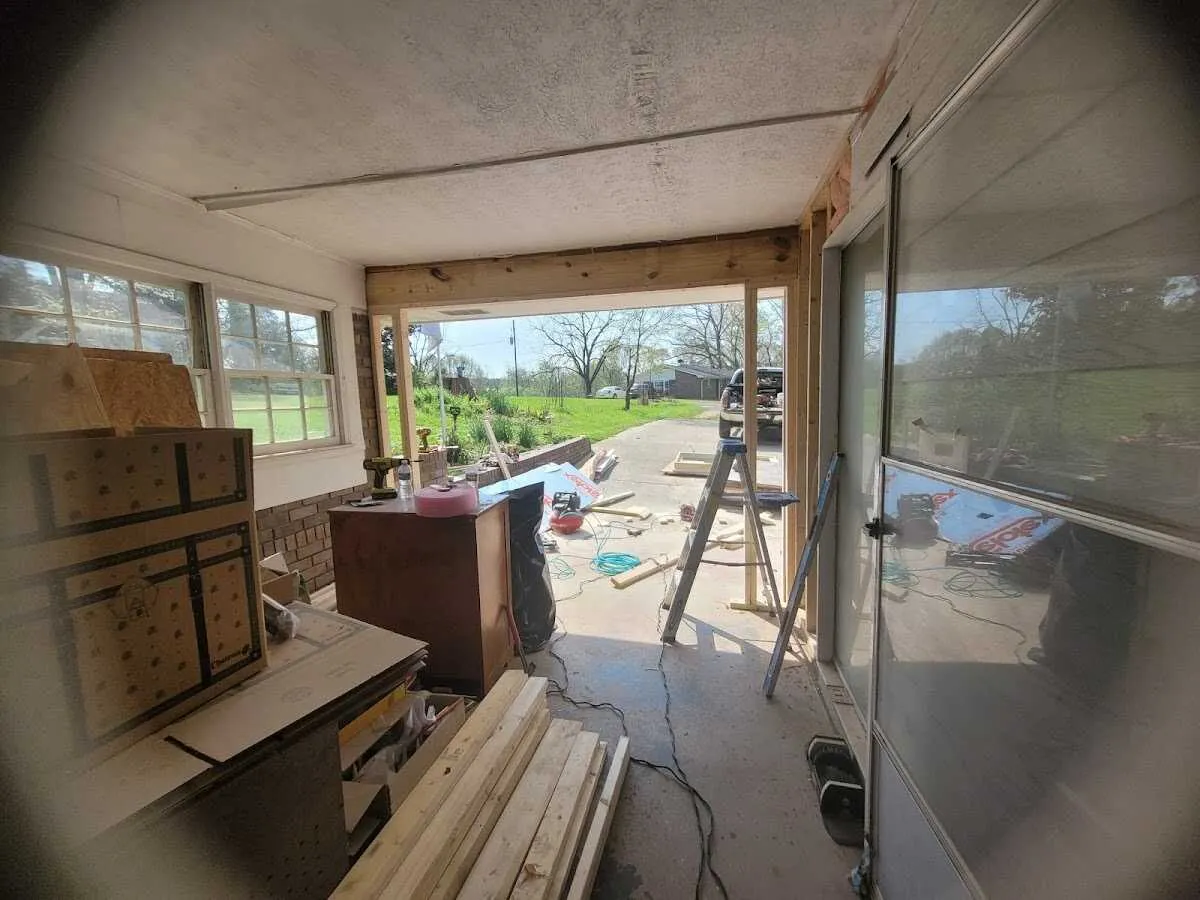 Air movers and dehumidifier for Water Mitigation Services in Leesburg